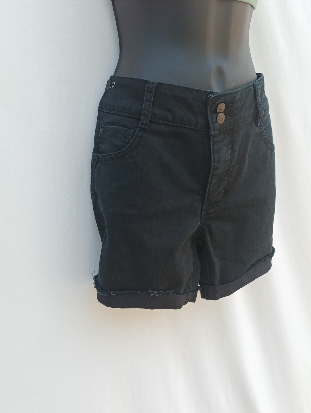 Women's Deep Black Durable Mid-Rise Denim Shorts with Rolled Hem